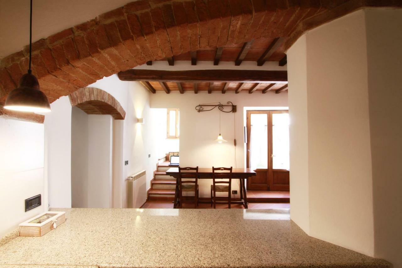 La Casa Nel Borgo Monticchiello Exterior foto